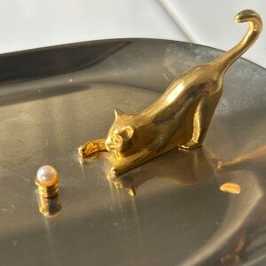 Mikimoto Gold Cat Figurine jewelry tray with Pearl Accent